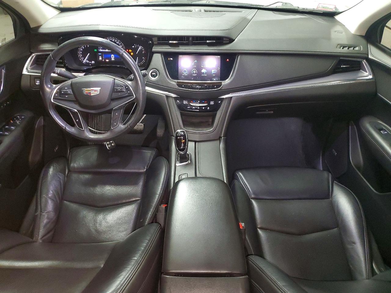 2017 CADILLAC XT5 LUXURY photo 8