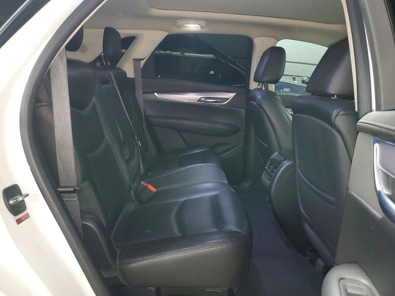 2017 CADILLAC XT5 LUXURY photo 11
