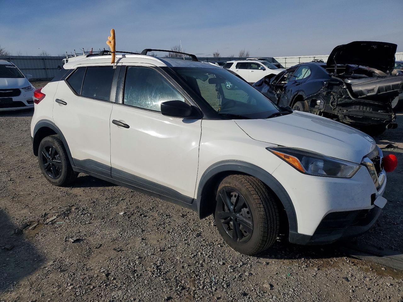 2018 NISSAN KICKS S photo 4