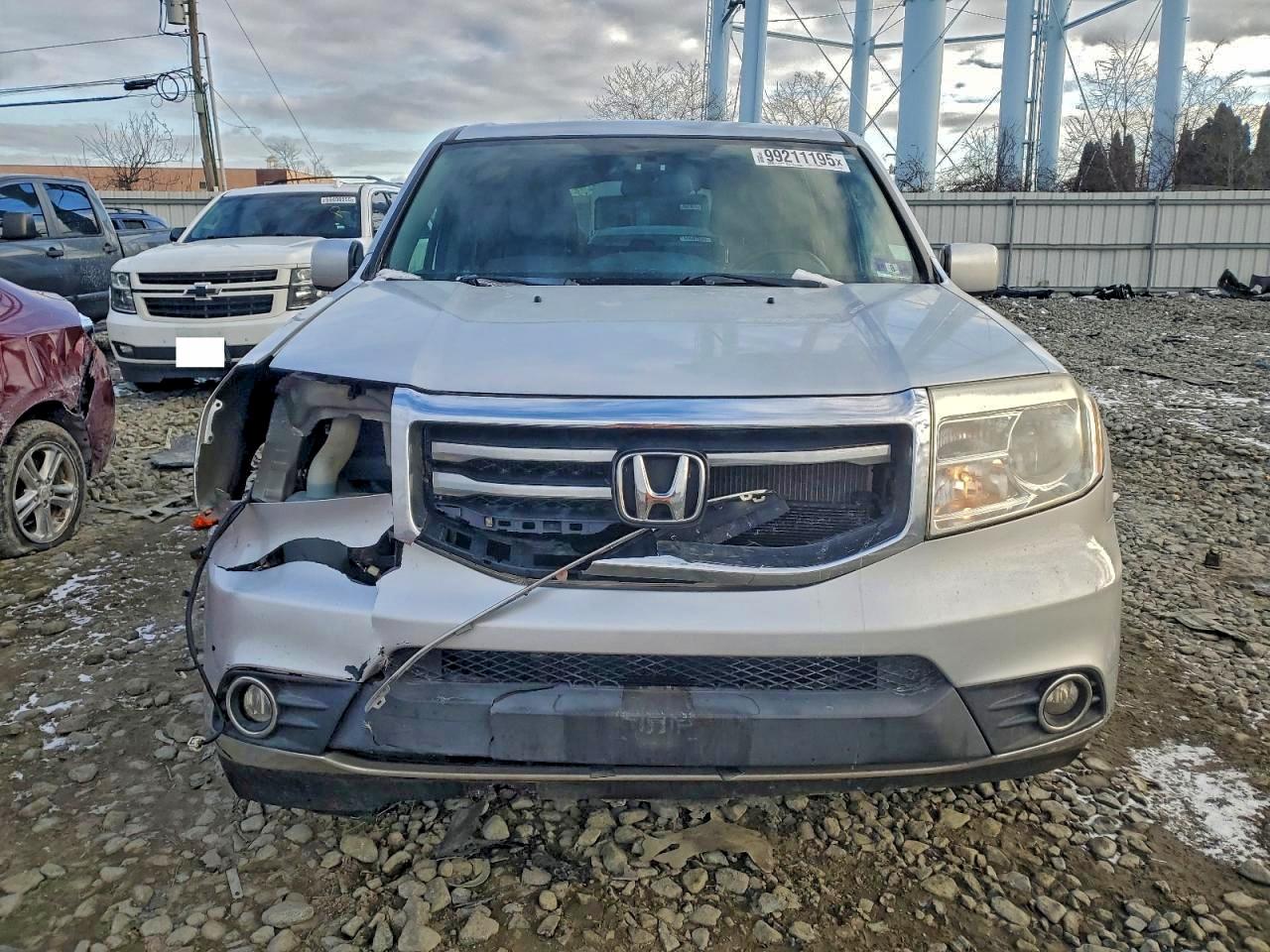 2013 HONDA PILOT EX photo 5