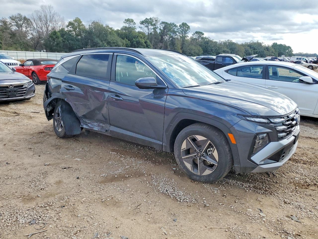 2026 HYUNDAI TUCSON SEL photo 4