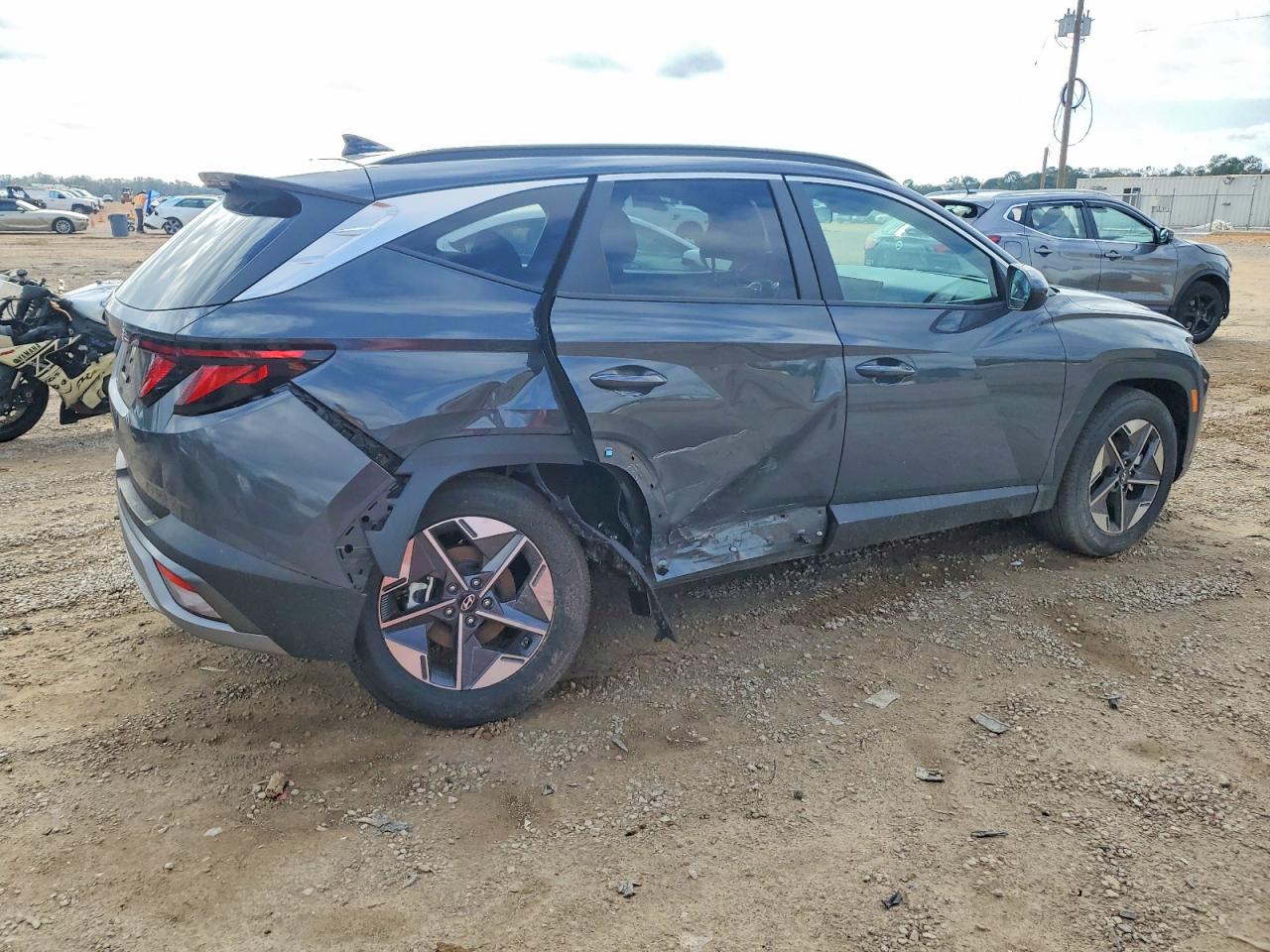 2026 HYUNDAI TUCSON SEL photo 3