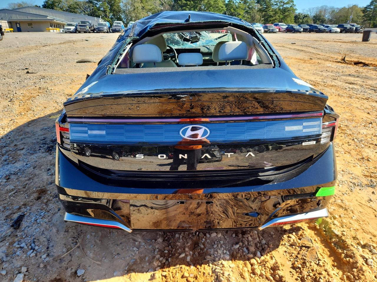 2025 HYUNDAI SONATA HYBRID photo 6