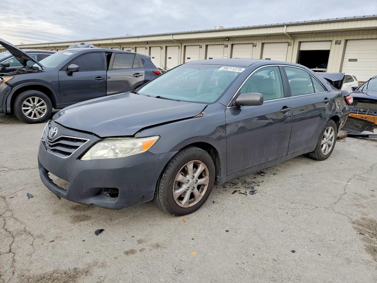 2011 TOYOTA CAMRY