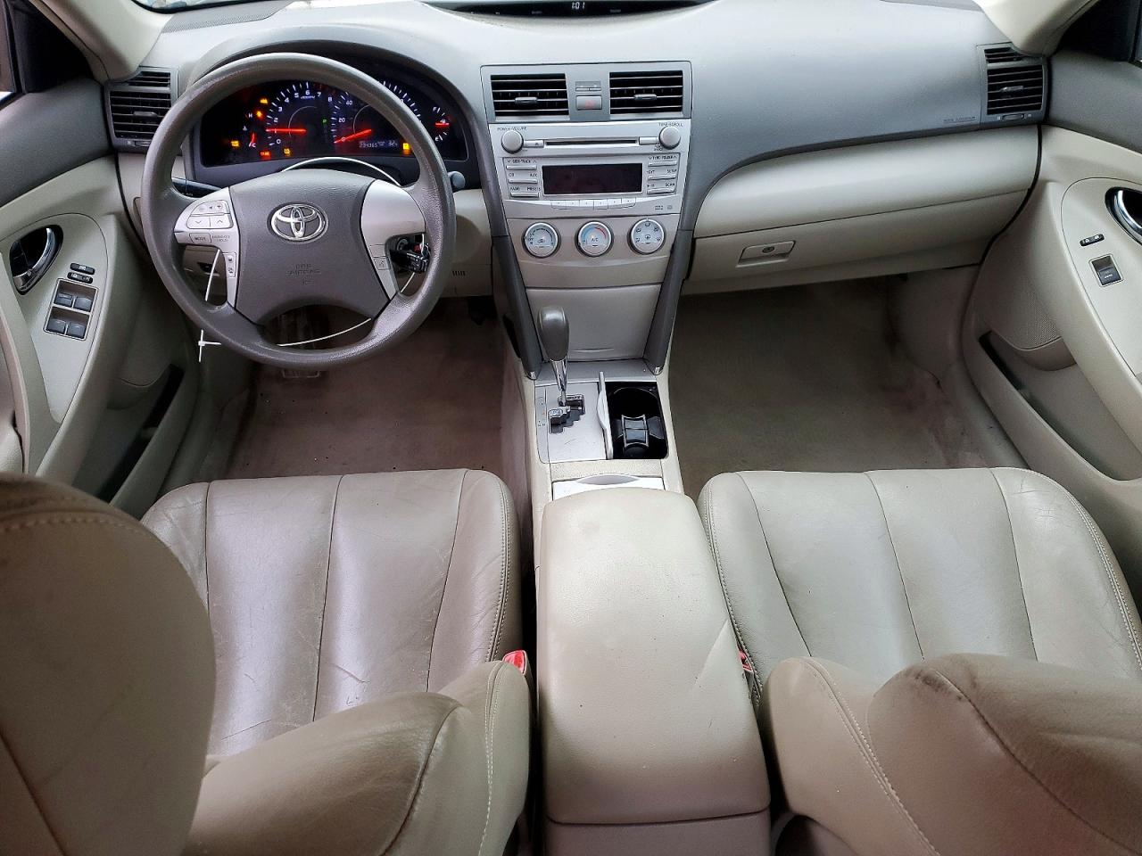 2011 TOYOTA CAMRY BASE photo 8