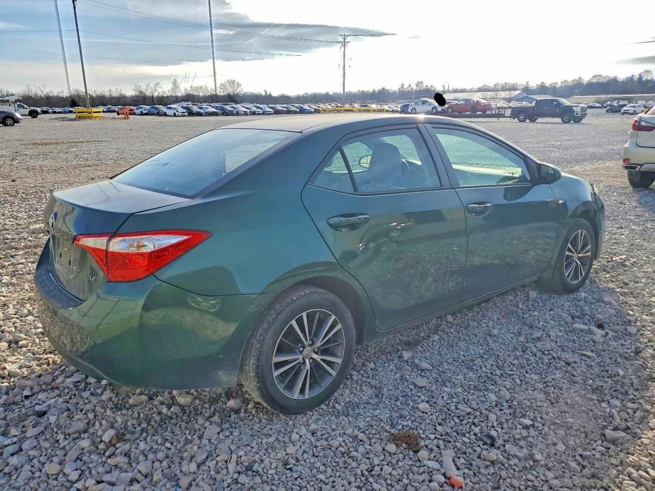 2016 TOYOTA COROLLA L photo 3