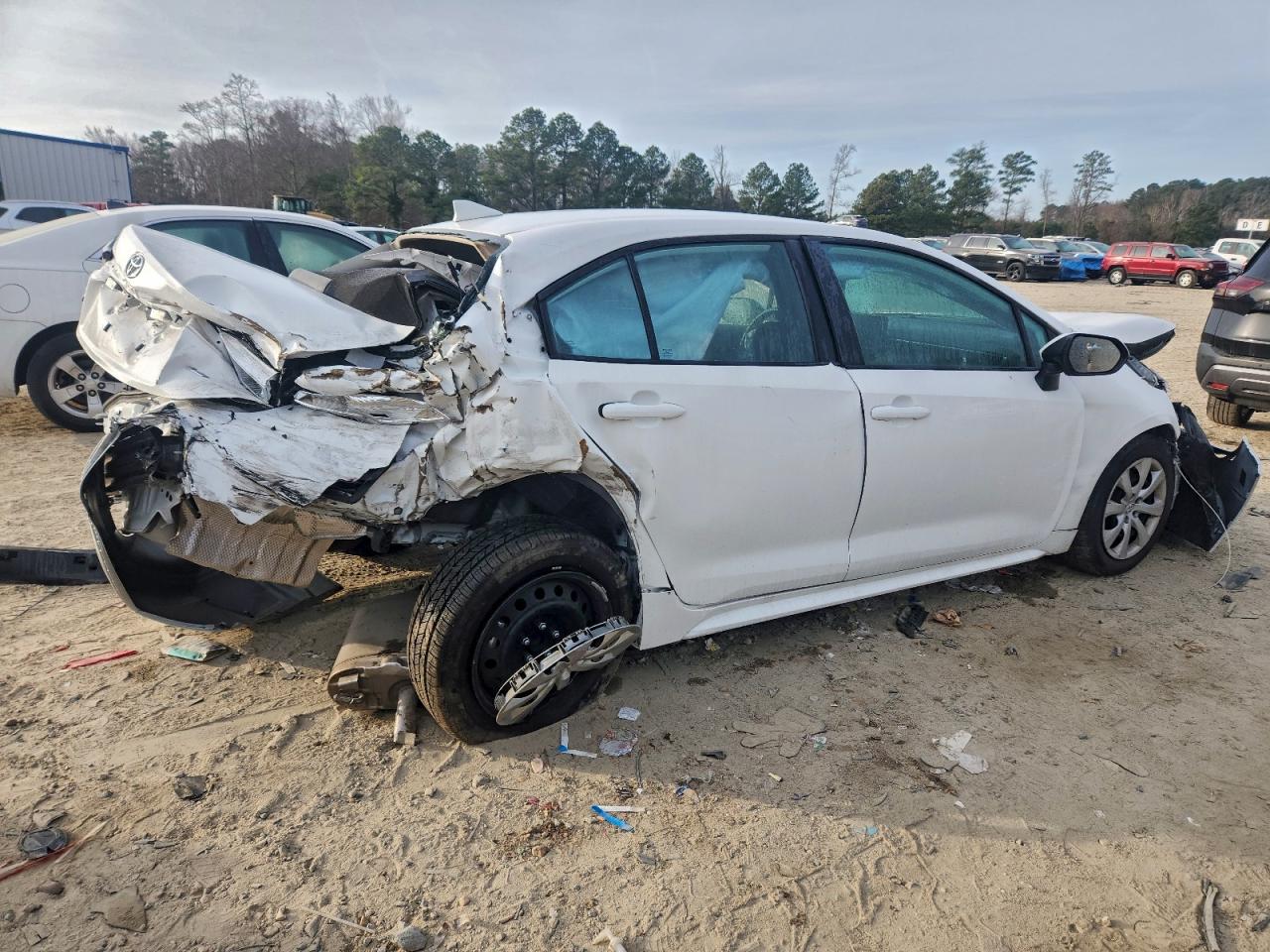 2024 TOYOTA COROLLA LE photo 3