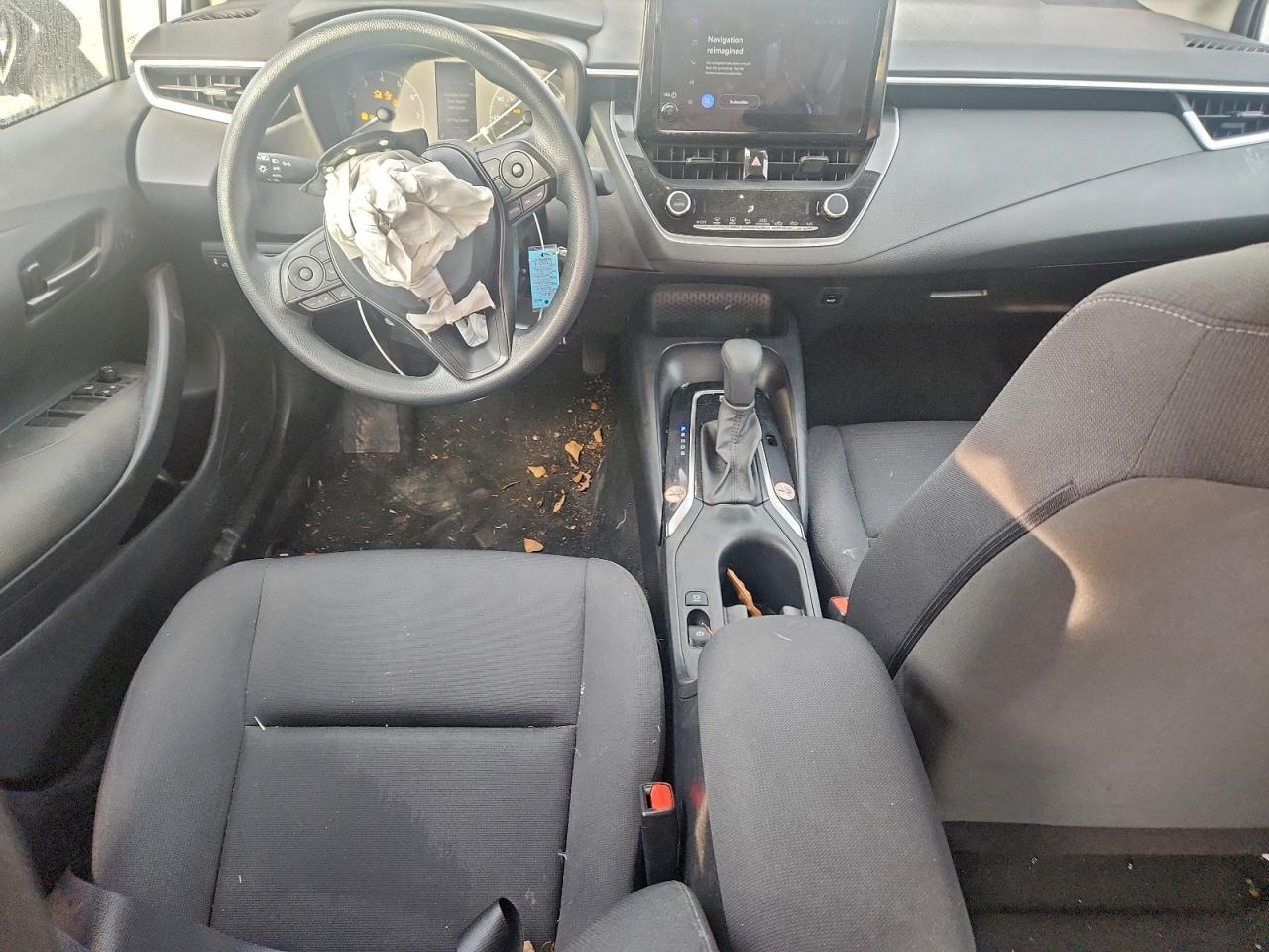 2024 TOYOTA COROLLA LE photo 8
