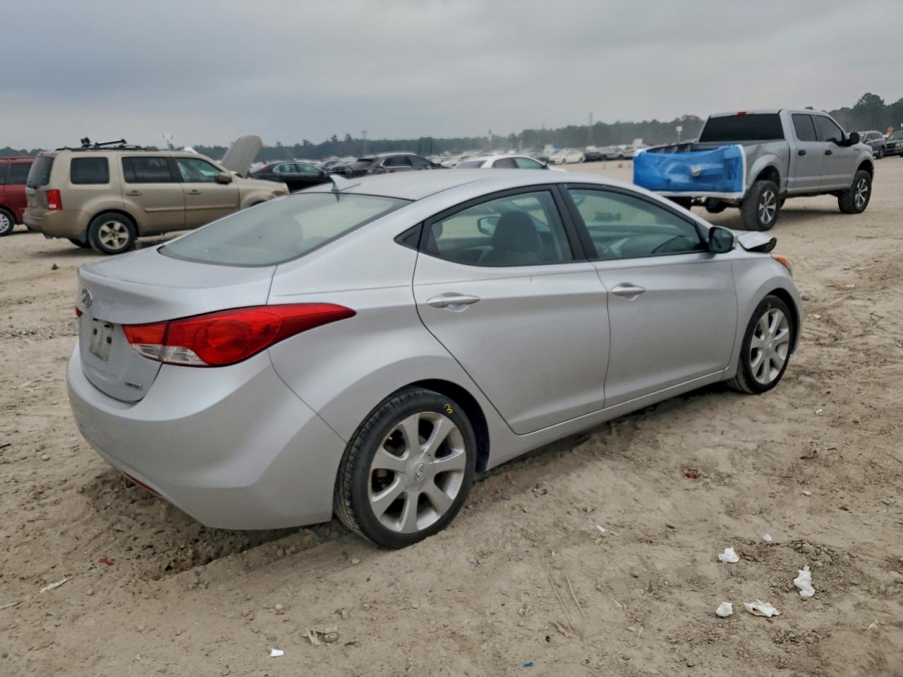 2013 HYUNDAI ELANTRA GLS photo 3