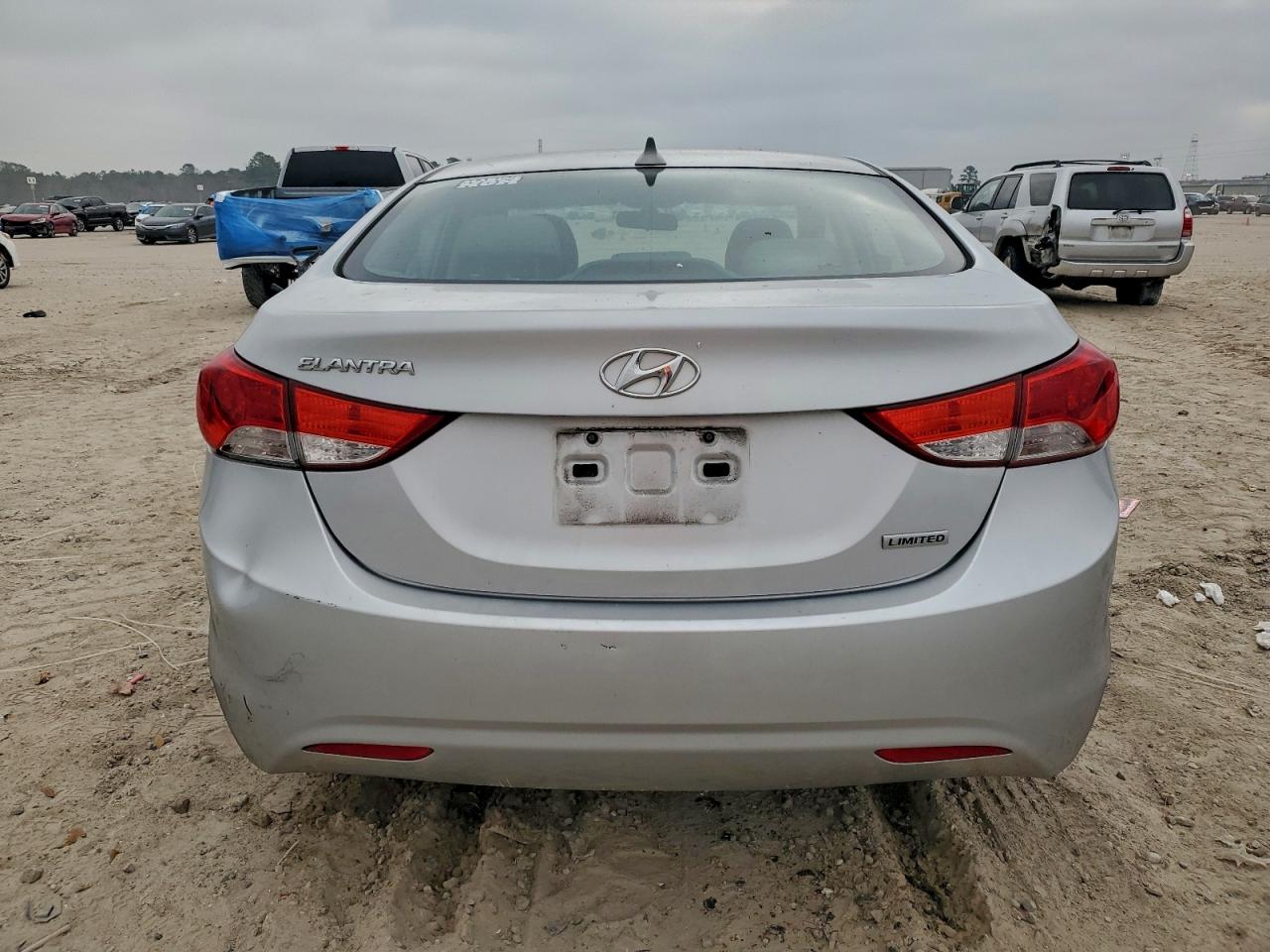 2013 HYUNDAI ELANTRA GLS photo 6