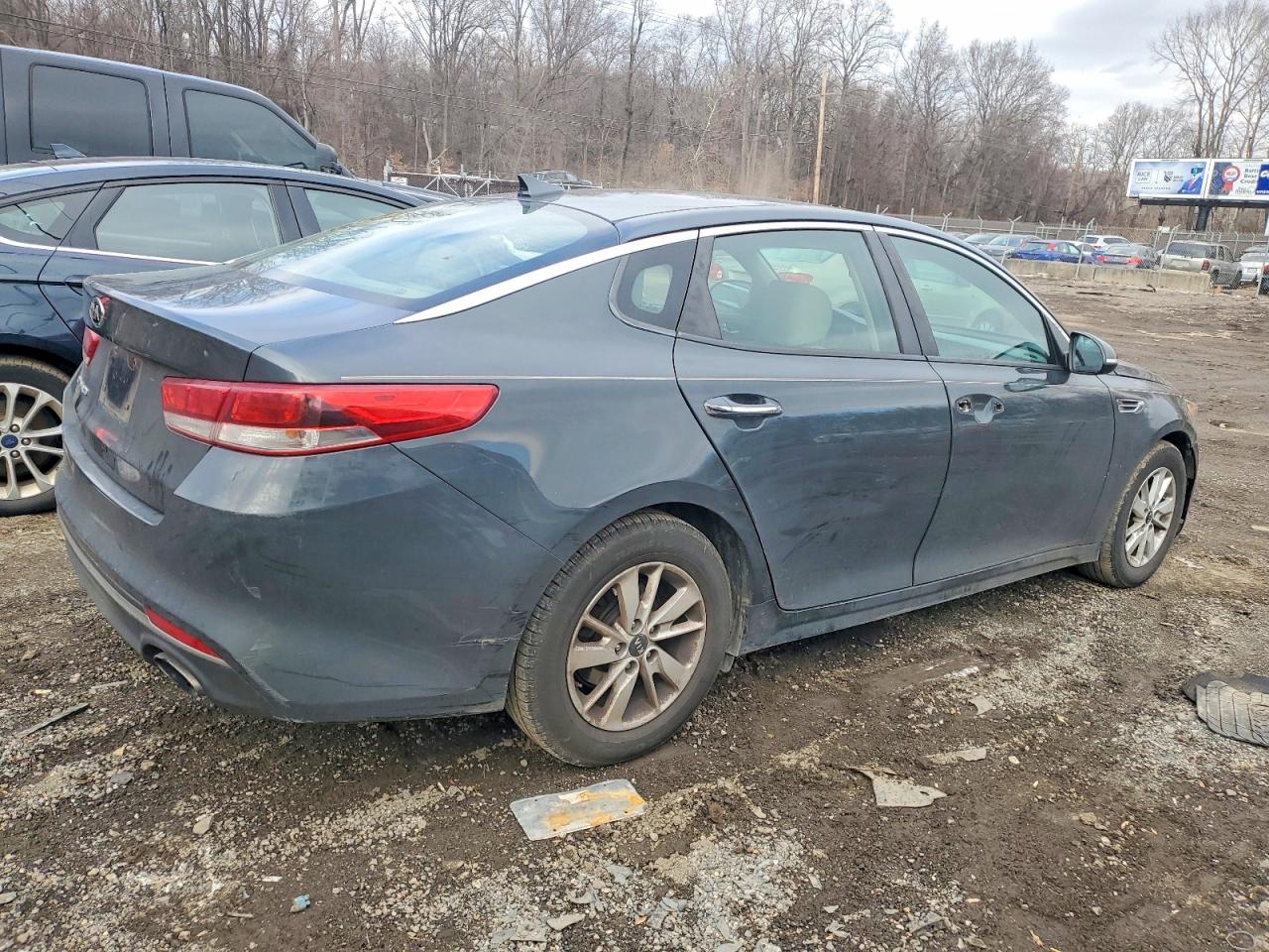 2016 KIA OPTIMA LX photo 3