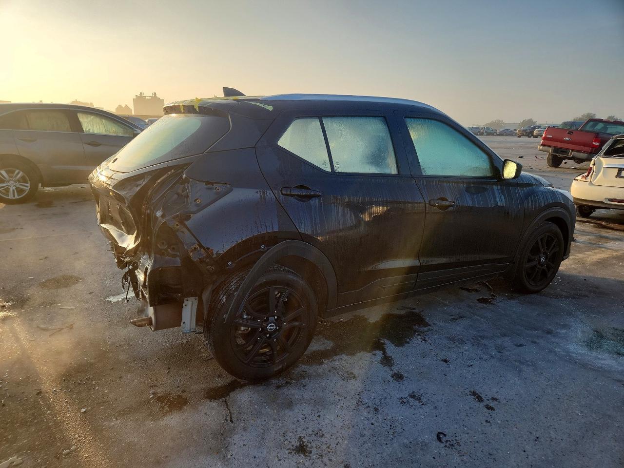 2023 NISSAN KICKS SV photo 3