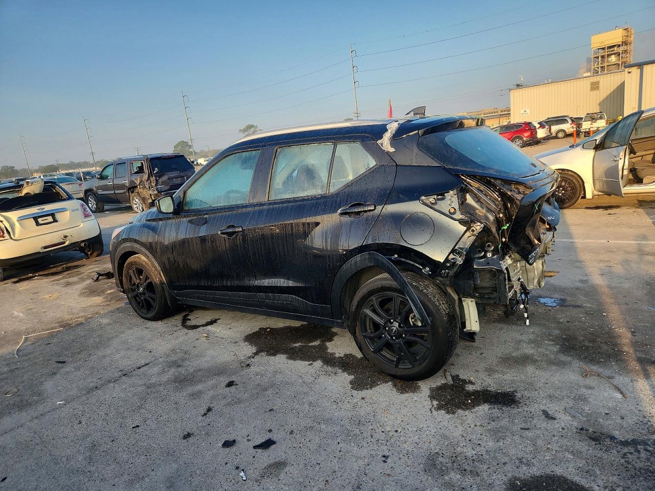 2023 NISSAN KICKS SV photo 2