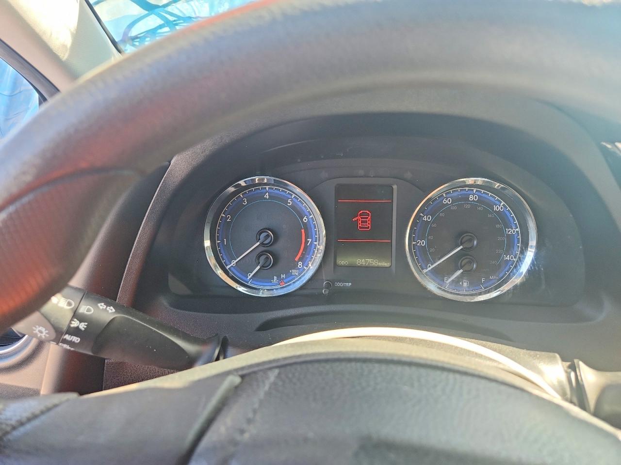 2019 TOYOTA COROLLA L photo 9