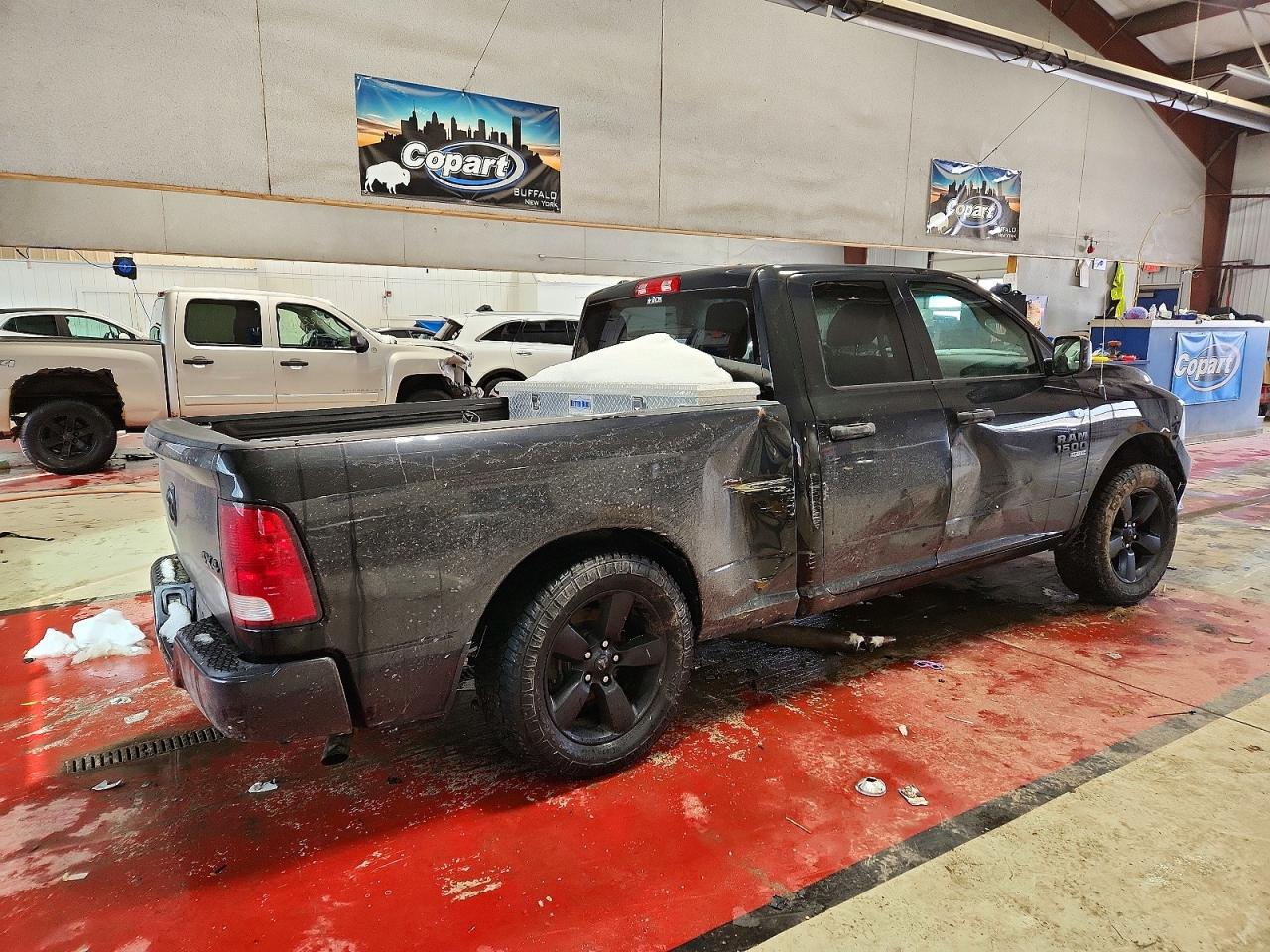 2019 RAM 1500 CLASSIC TRADESMAN photo 3