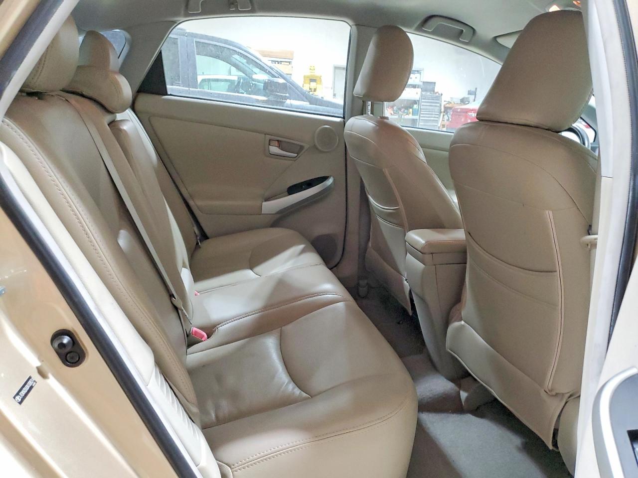 2010 TOYOTA PRIUS photo 10
