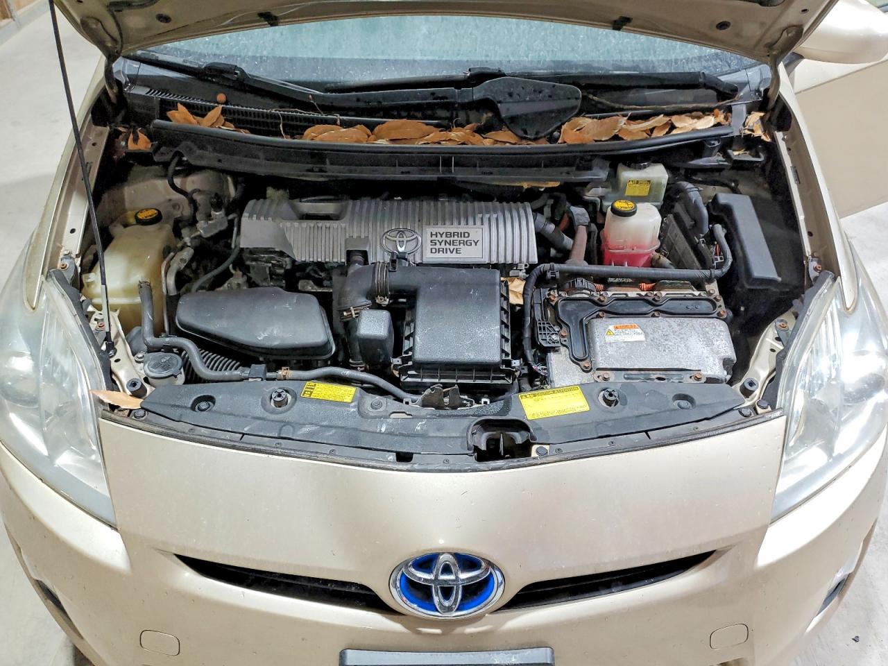 2010 TOYOTA PRIUS photo 11