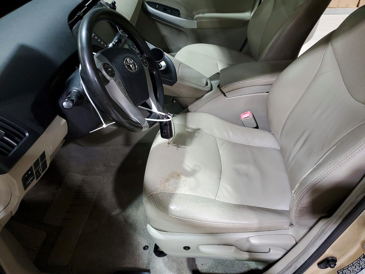2010 TOYOTA PRIUS photo 7