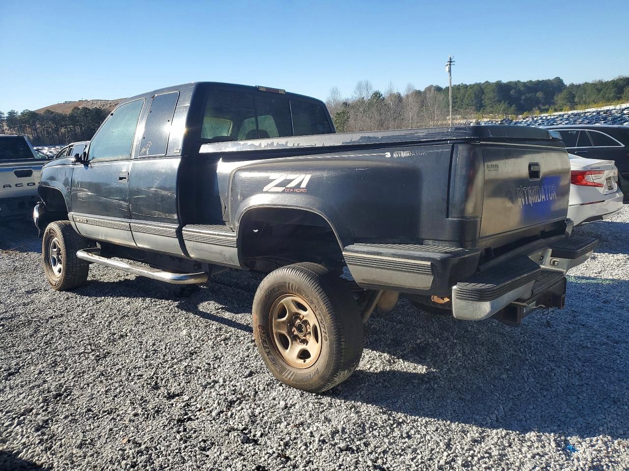 1995 CHEVROLET GMT-400 K1500 photo 2