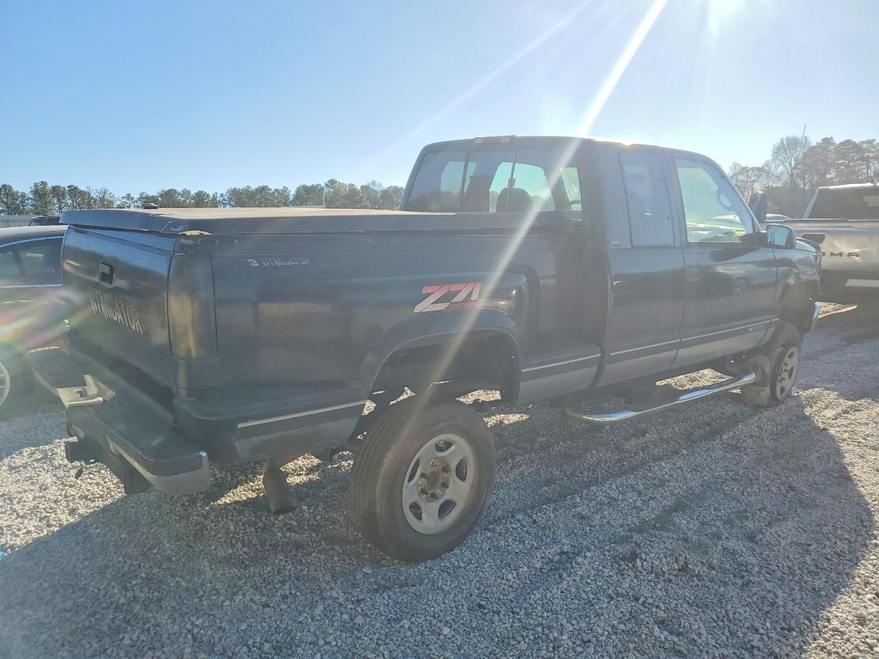 1995 CHEVROLET GMT-400 K1500 photo 3