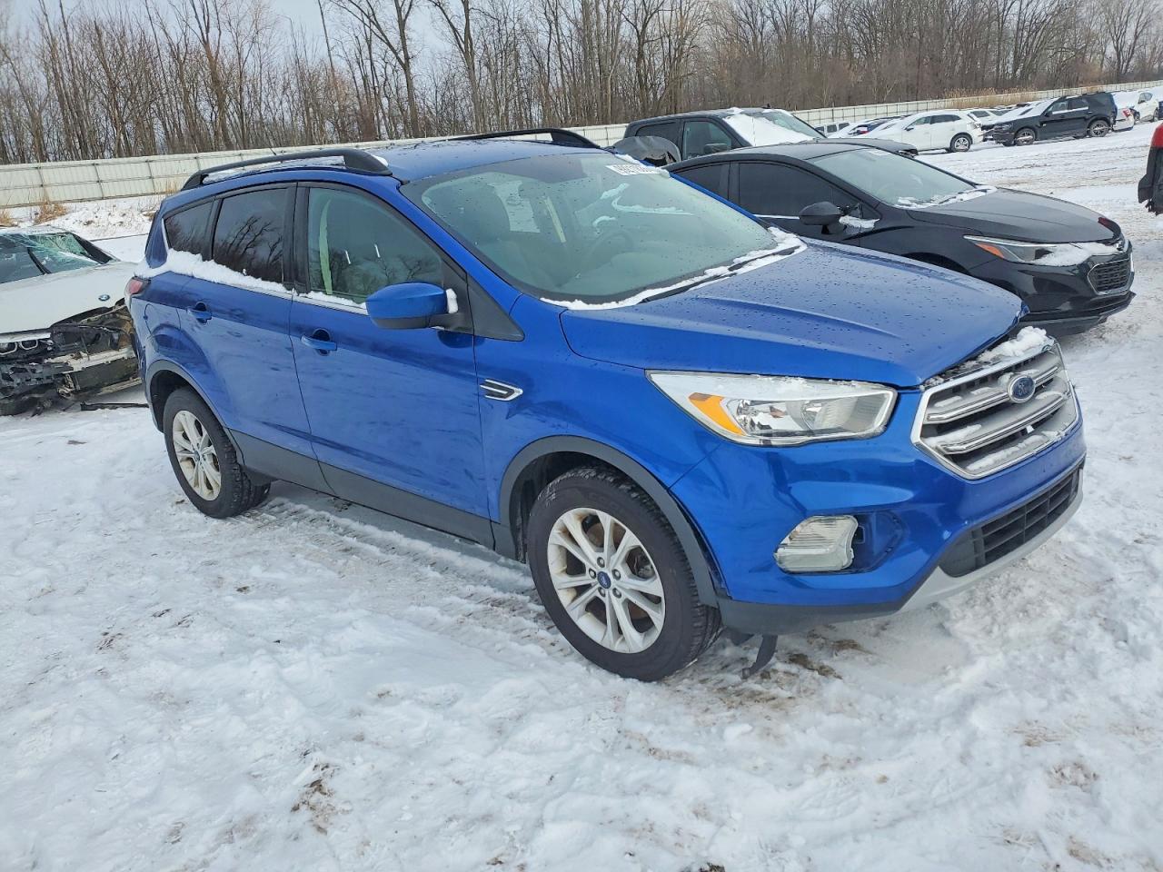 2017 FORD ESCAPE SE photo 4