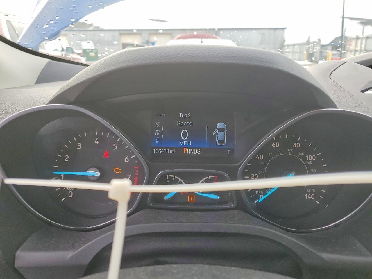 2017 FORD ESCAPE SE photo 9