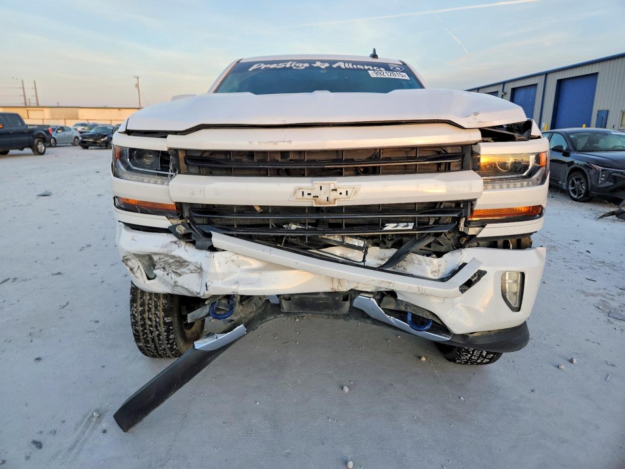 2017 CHEVROLET SILVERADO K1500 LT photo 5