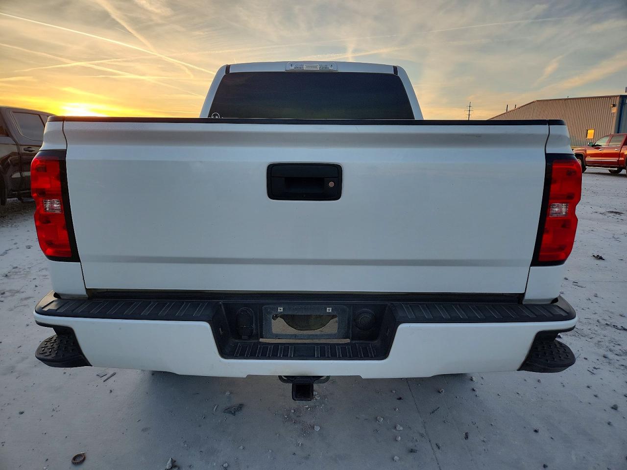 2017 CHEVROLET SILVERADO K1500 LT photo 6