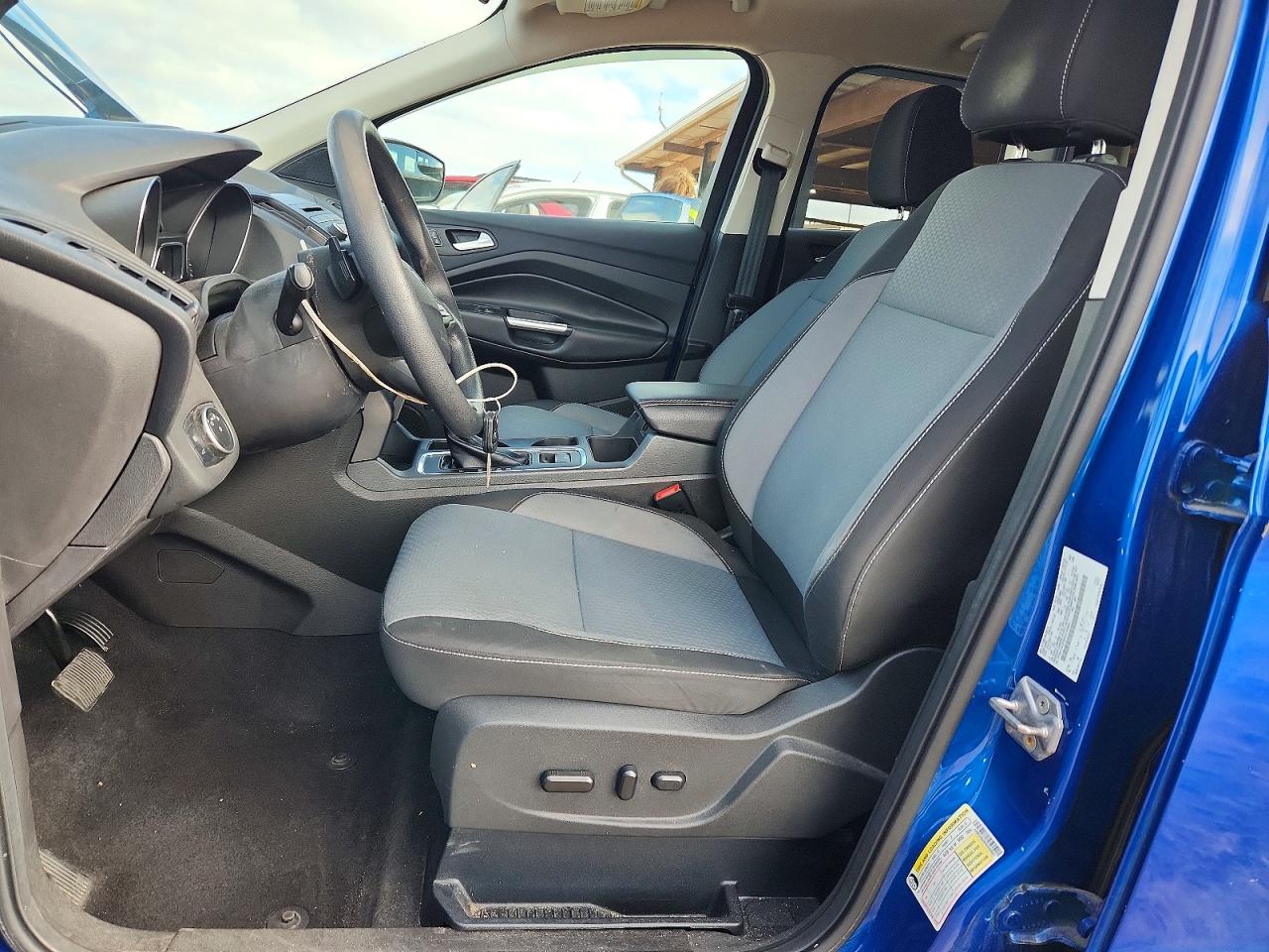 2017 FORD ESCAPE SE photo 7