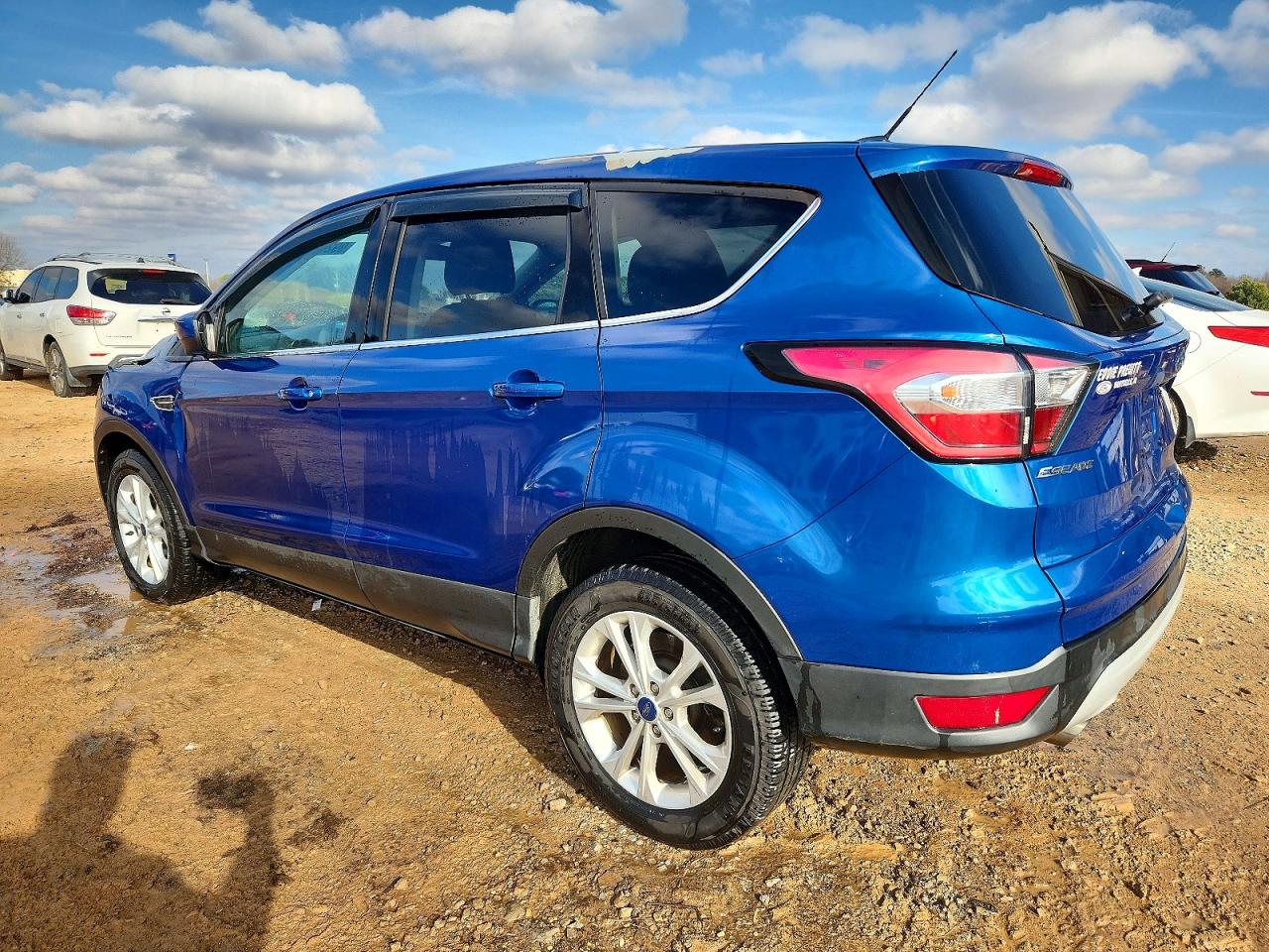 2017 FORD ESCAPE SE photo 2