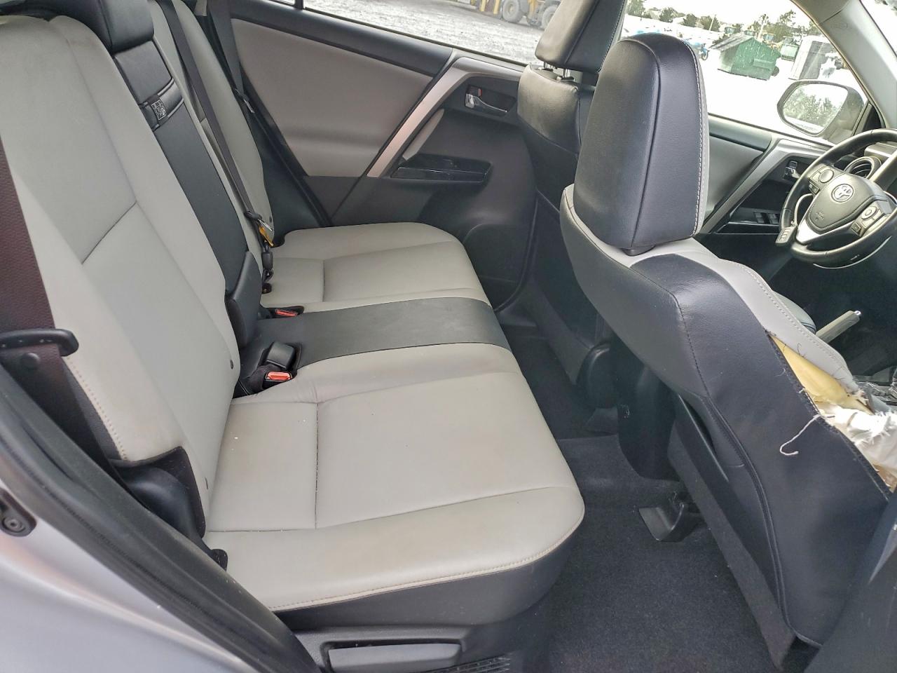 2017 TOYOTA RAV4 HV LIMITED photo 11