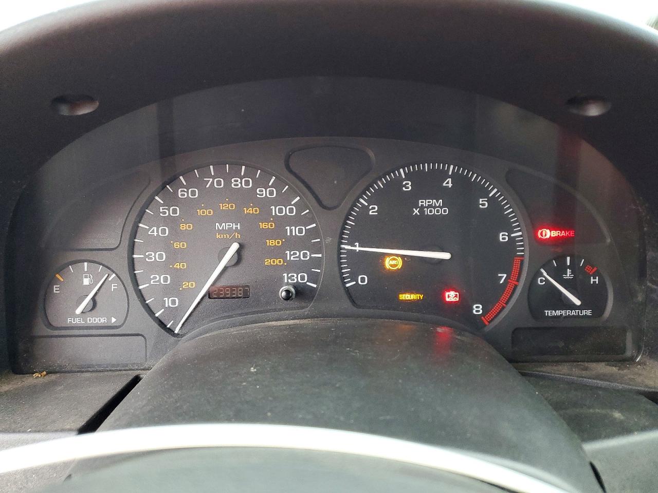 2003 SATURN VUE photo 9