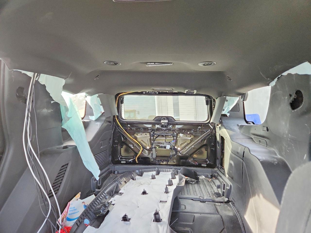 2023 CHEVROLET TAHOE C1500 photo 19