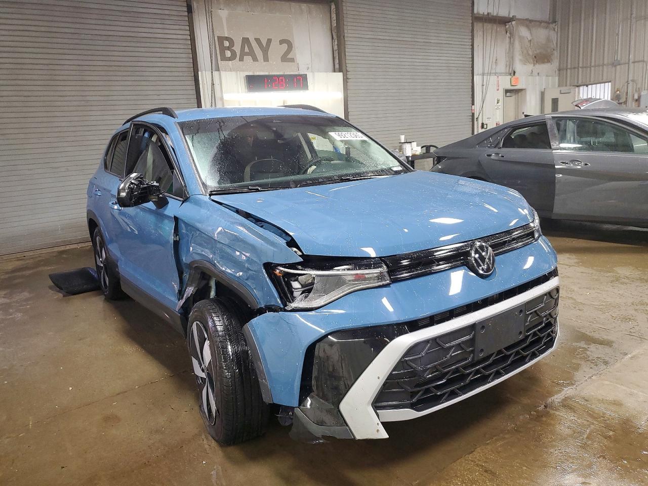 2025 VOLKSWAGEN TAOS S photo 4