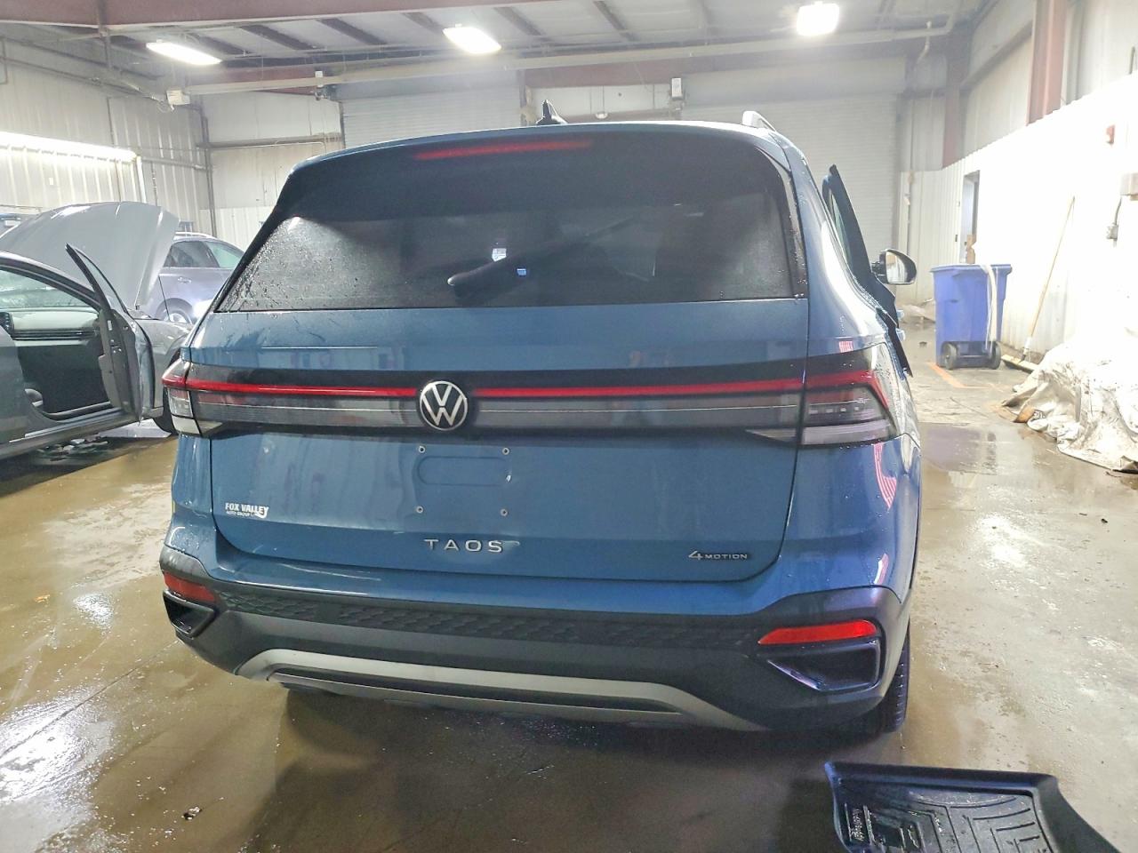 2025 VOLKSWAGEN TAOS S photo 6