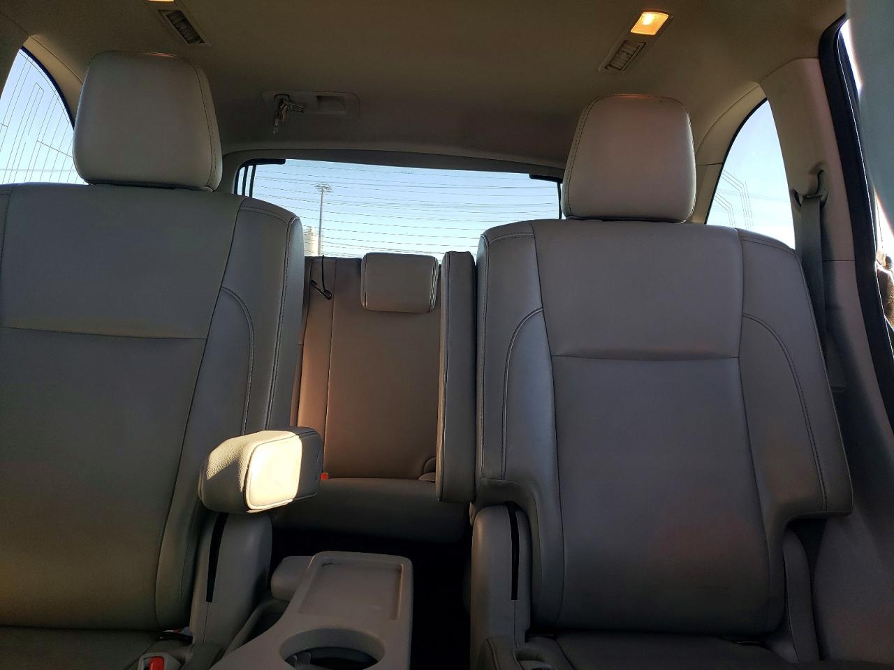 2018 TOYOTA HIGHLANDER SE photo 10