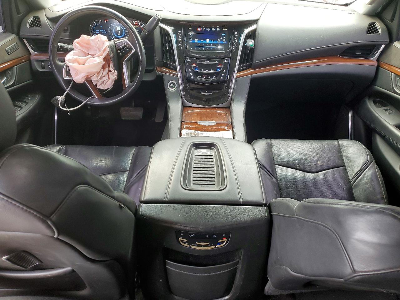 2019 CADILLAC ESCALADE LUXURY photo 8