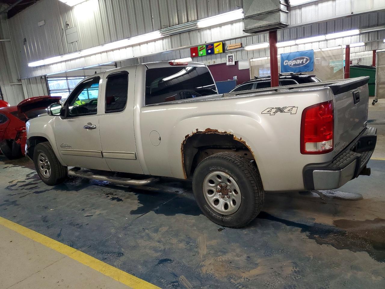 2010 GMC SIERRA K1500 SL photo 2