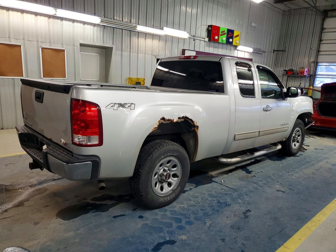 2010 GMC SIERRA K1500 SL photo 3