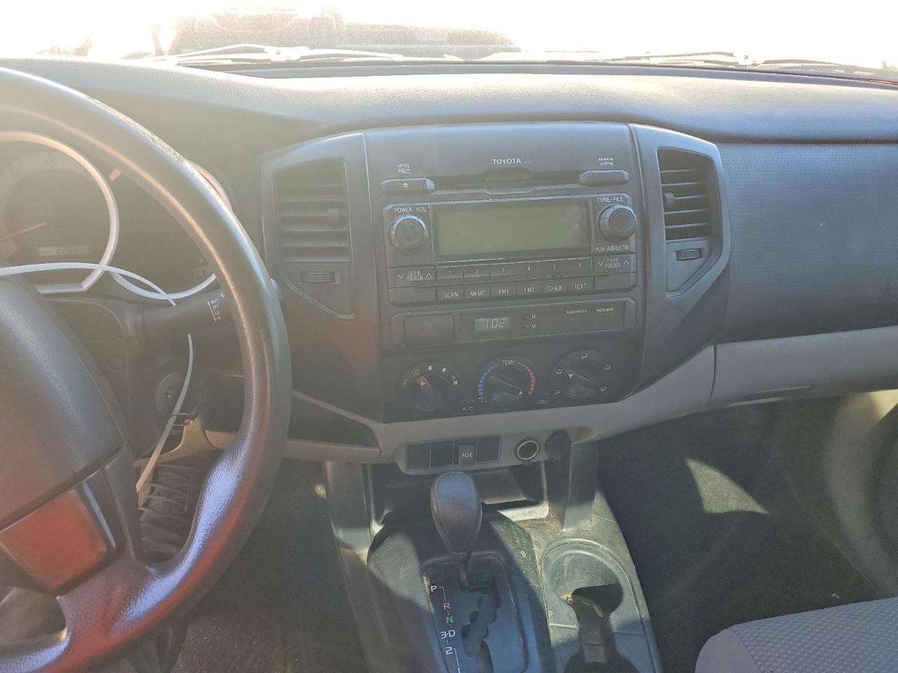 2012 TOYOTA TACOMA photo 8