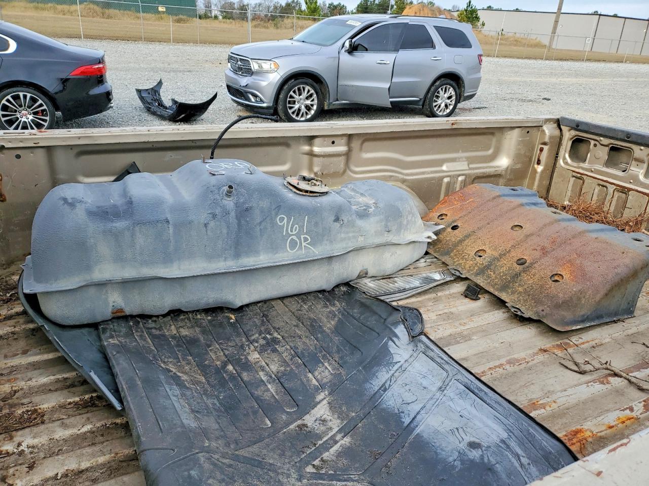 2004 TOYOTA TUNDRA BASE photo 12