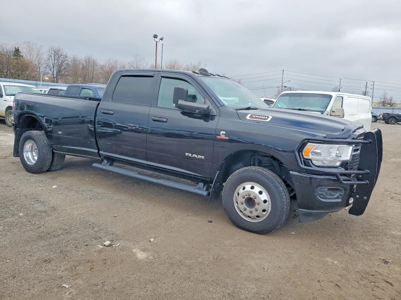 2021 RAM 3500 BIG HORN photo 4
