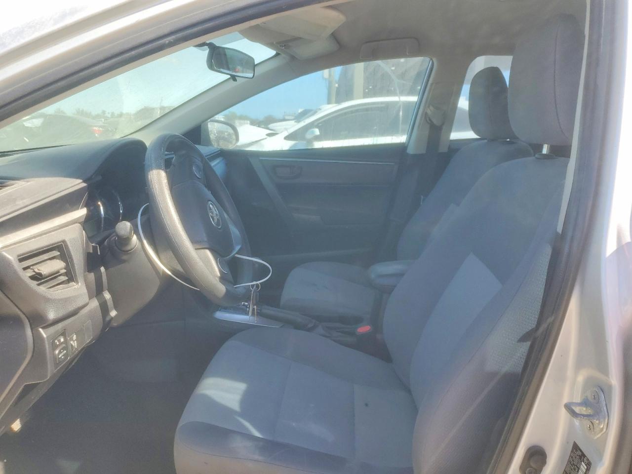 2014 TOYOTA COROLLA L photo 7