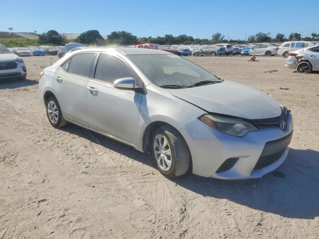 2014 TOYOTA COROLLA L photo 4