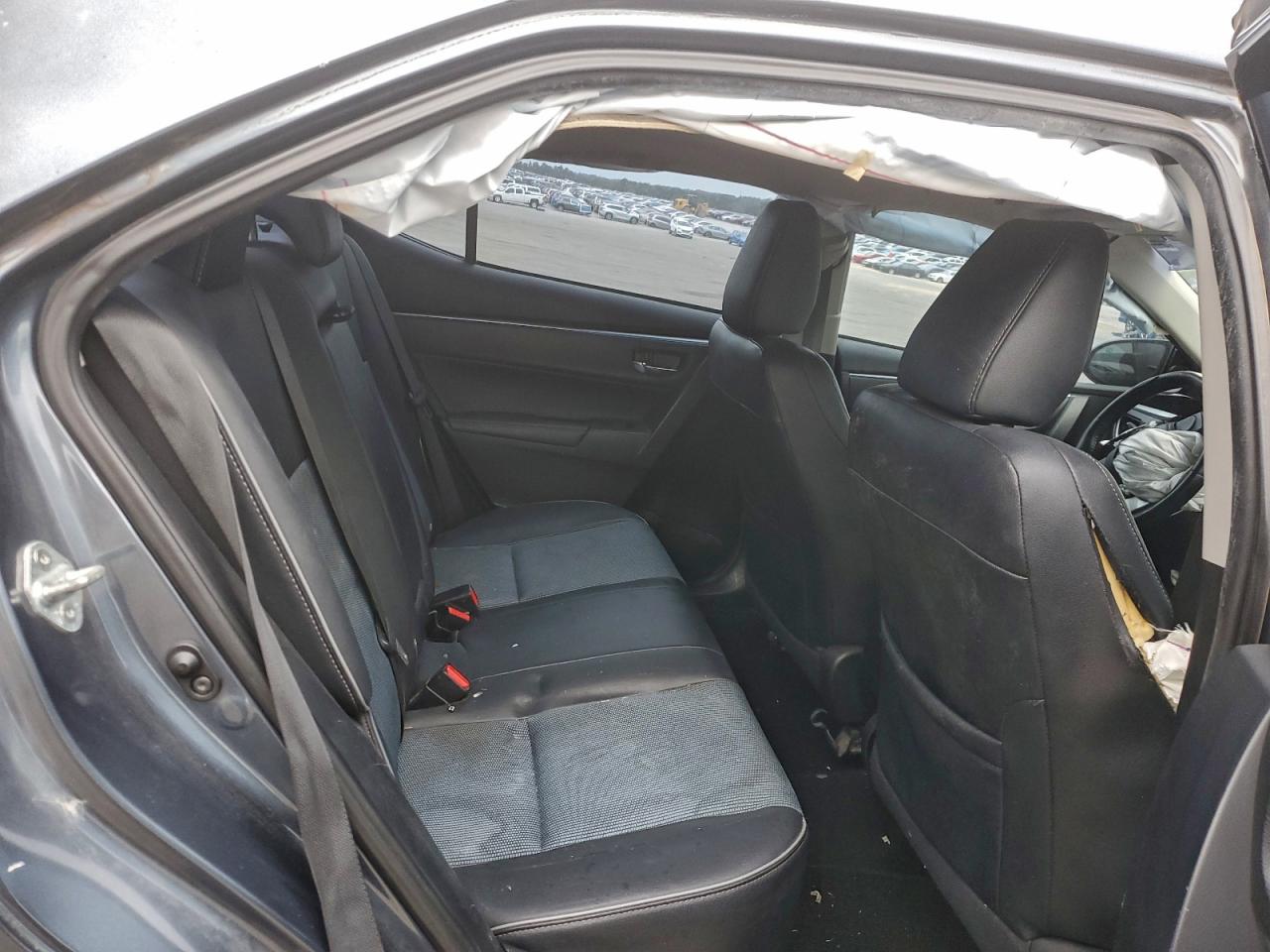 2015 TOYOTA COROLLA L photo 10