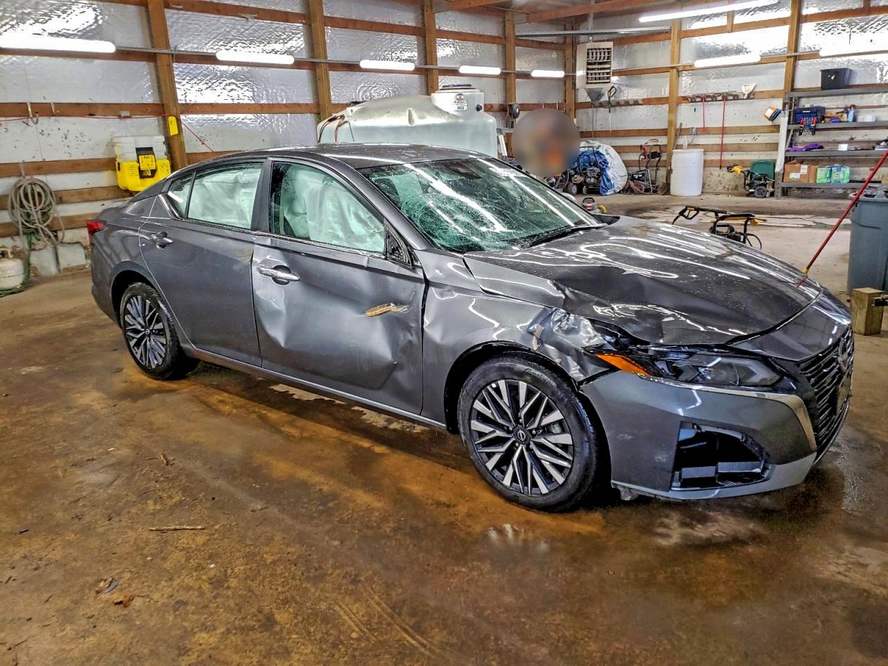 2025 NISSAN ALTIMA SV photo 4