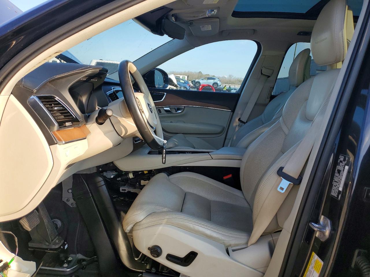 2017 VOLVO XC90 T6 photo 7