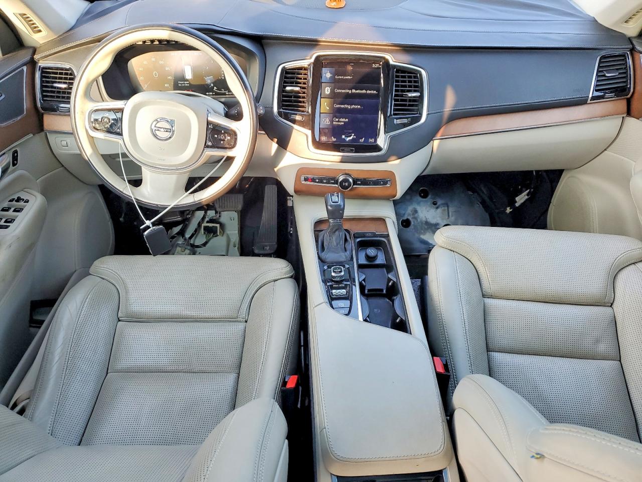 2017 VOLVO XC90 T6 photo 8