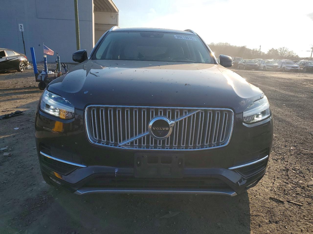 2017 VOLVO XC90 T6 photo 5