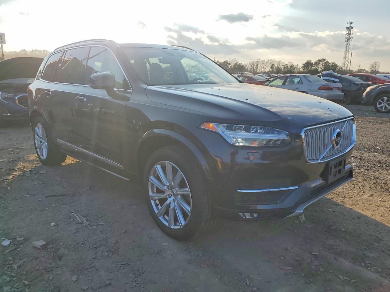 2017 VOLVO XC90 T6 photo 4